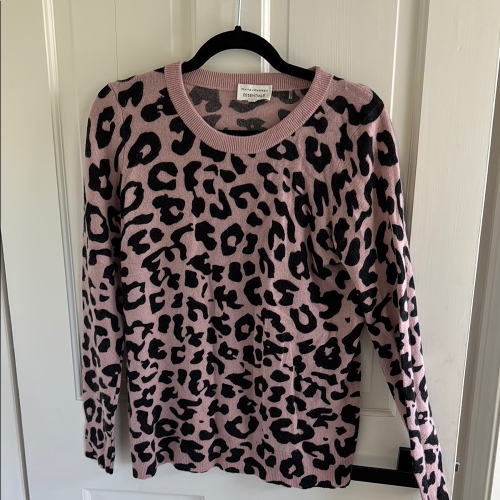 NWOT WHITE + WARREN Pink and Black Leopard cashmere sweater